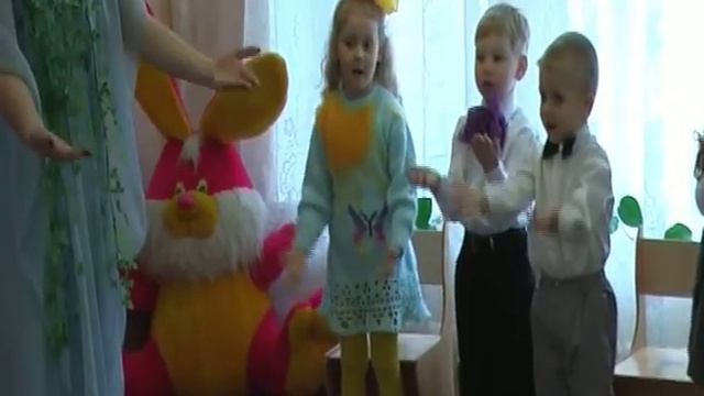 Папа снимает дочь на камеру смотреть онлайн