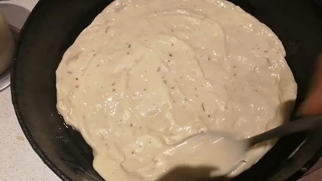 Готовлю пиццу и гороховый суп)))