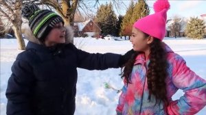 Хайди застряла в снегу  ? веселая детская история | Хайди и Зидан