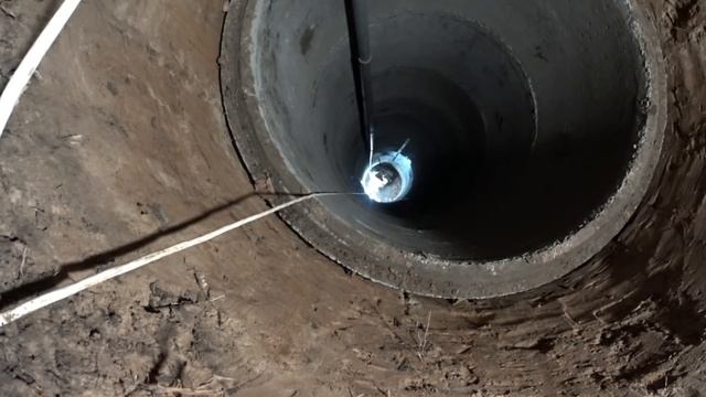 водопад в колодце откуда поступает вода в колодец смотреть онлайн