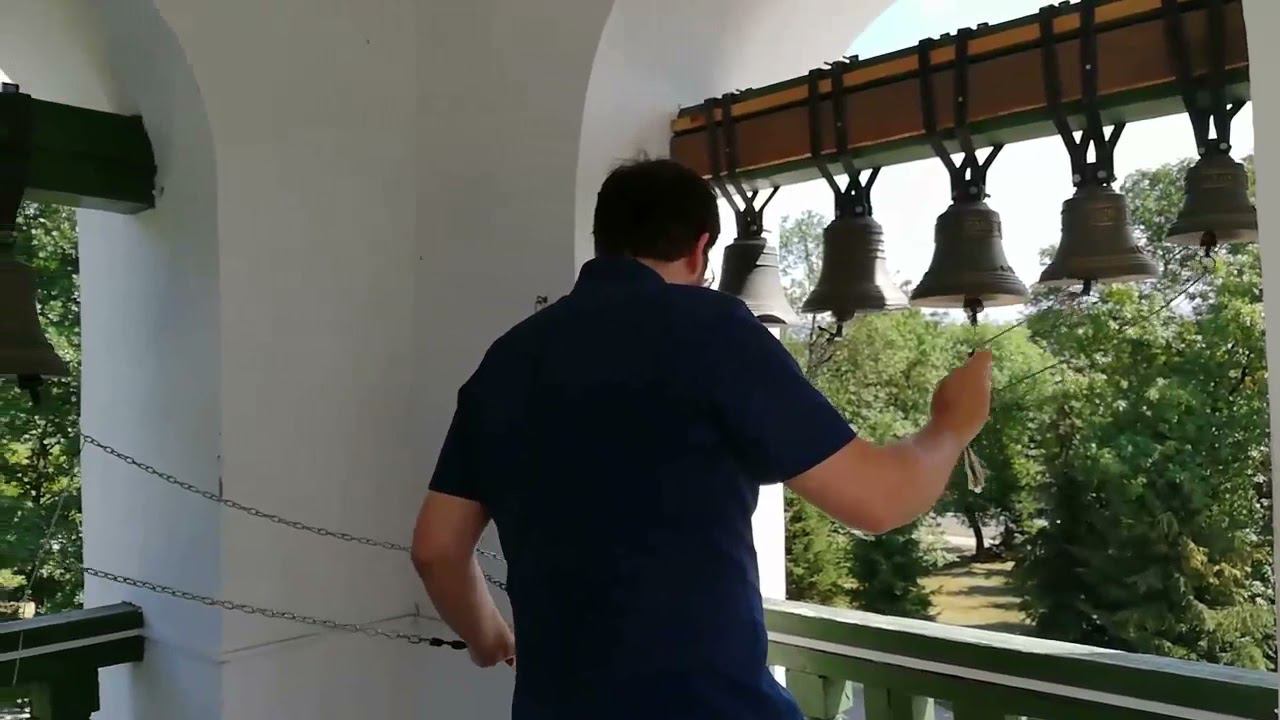 Колокольный звон храма Жен-Мироносиц г. Псков. Звонарь - Илья Дроздихин смотреть онлайн
