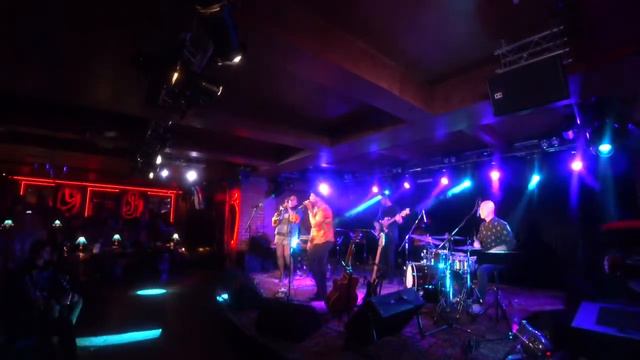 Anna Koroleva sax solo for Kameron Corvet смотреть онлайн