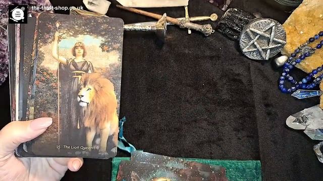 W.I.T.C.H (Woman in Total Control of Herself) Oracle deck Flipthrough смотреть онлайн