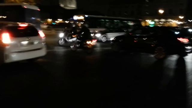 Ночной Париж Лувр место казни смотреть онлайн