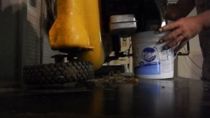 Briggs Engine Lawn Mower: How To Change Oil On Briggs and Stratton 650 Series Engine (2019)