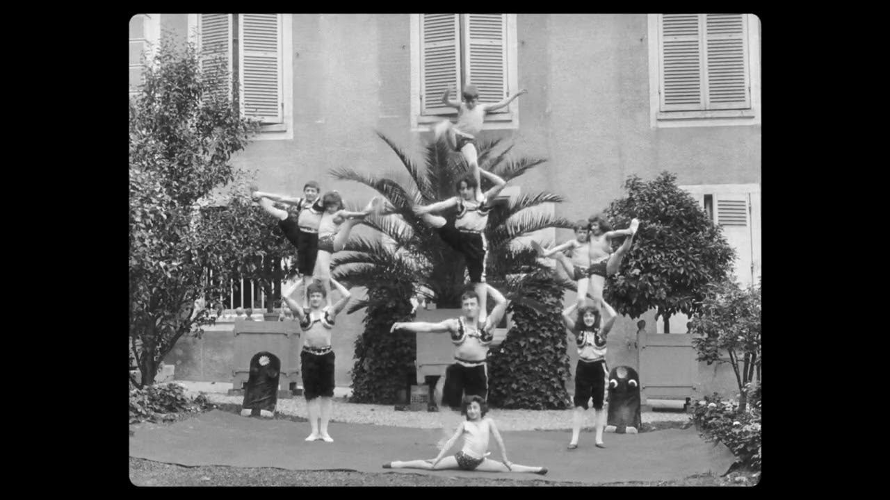 акробаты Кремо