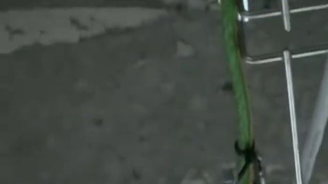 Заземление лотка при помощи клипсы смотреть онлайн