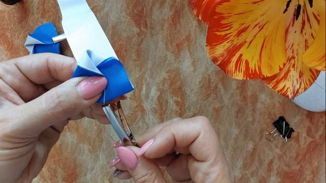 Симпатичные бантики. Бантики из репсовых лент. Все в восторге. Как сделать красивые бантики. МК. смотреть онлайн