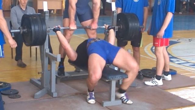 Жим лежа 205кг. Чемпионат области по классическому пауэрлифтингу 26.04.2014 смотреть онлайн
