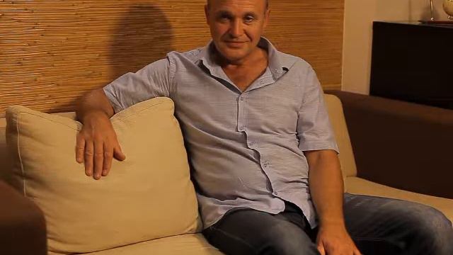 Почему женщины нападают на мужчин? смотреть онлайн