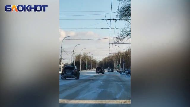 «Намеренно крутил руль и развлекался»: на дорогах Волгодонска замечены «зимние стритрейсеры» смотреть онлайн