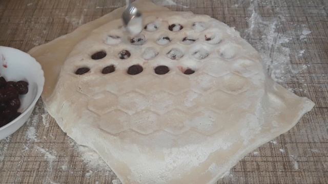 Печенье из слоеного теста "Пельмешки" - быстро и интересно. смотреть онлайн