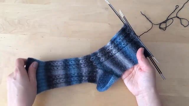 Как связать красивые женские носки спицами часть 2 смотреть онлайн