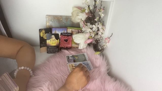 ARIES ♈️ Staying stuck ~ A need to release ~ June Tarot & Oracle reading ?? смотреть онлайн