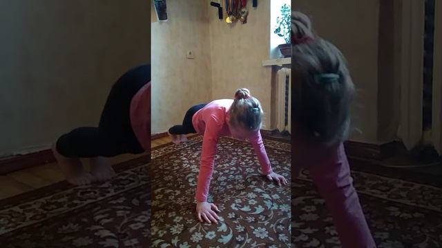 151 отжимание от пола - #ДивисьЯкЯВмію# смотреть онлайн