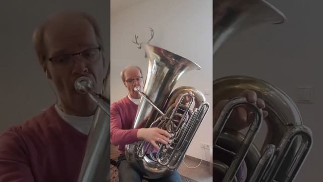 Holton 345 - 6/4 C Tuba - Marco Bordogni - Bel Canto Studies Nr. 2 - Daniel Ridder Tuba смотреть онлайн