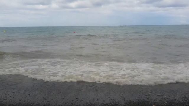17.07.18. Лоо. Море после ливней. Штормит немного. смотреть онлайн