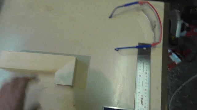 Качество распила Einhell TC MS 2112 без регулировок.