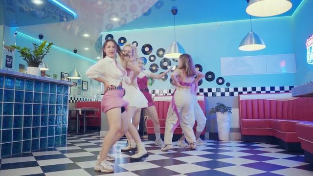 [K-POP IN PUBLIC] [RUSSIA] ITZY (있지) - ‘LOCO’ dance cover by SAMLOWES смотреть онлайн