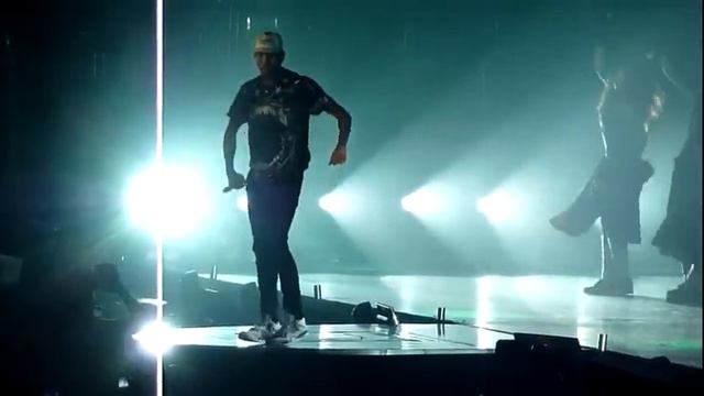 Chris Brown - I Can Transform Ya / Bassline / Look At Me Now | Live in Stuttgart, 23 November 2012 смотреть онлайн