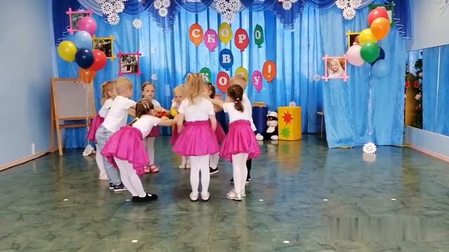 Танец "Капелька счастья" (Карпач Г.М. средняя группа) смотреть онлайн