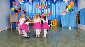 Танец "Капелька счастья" (Карпач Г.М. средняя группа)