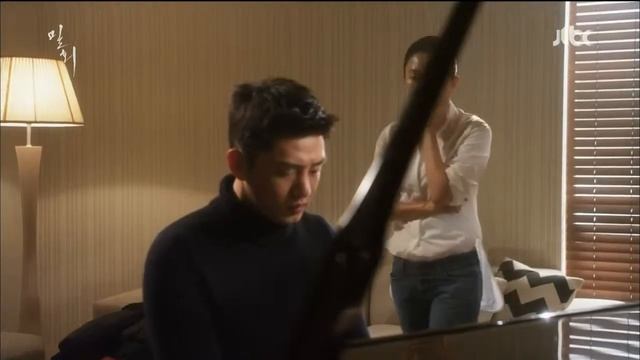 Secret Love Affair 밀회: The Piano Lid Prop 3/8 смотреть онлайн