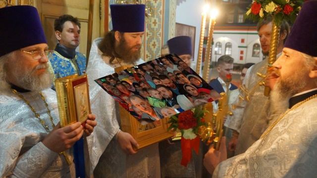 Пасха 2019 в храме Живоначальной Троицы в Старых Черемушках смотреть онлайн