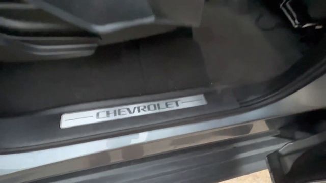 2nd row OEM floor mat review; 2020 Chevy Suburban смотреть онлайн