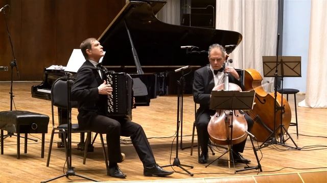 А. Пьяццолла - «Пожалуйста!» / A. Piazzolla - "S'il te plaît!" смотреть онлайн