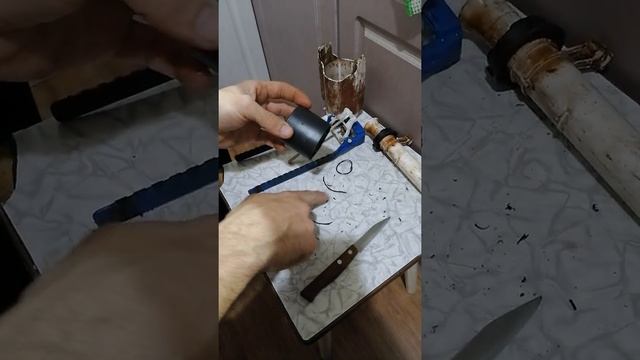 Своими руками? устраняем течь слива бочка унитаза??. Ремонт унитаза. смотреть онлайн