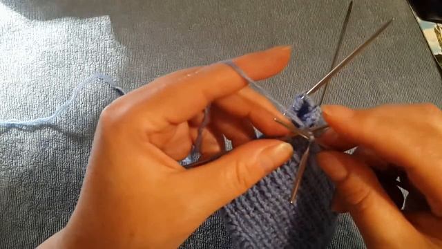 Следки двумя спицами без швов смотреть онлайн