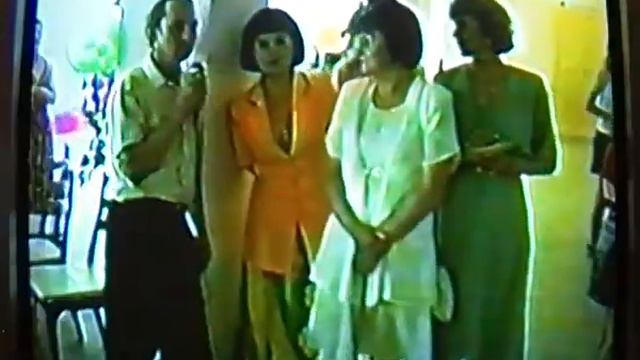 маленький вернисаж.MP4 смотреть онлайн