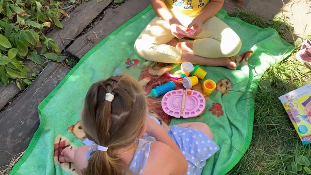 Play-Doh Набор "Мистер Зубастик" Набор стоматолога // Лечим зубки мистеру Зубастику! смотреть онлайн