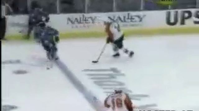 Mike Richards levels Petrovicky смотреть онлайн