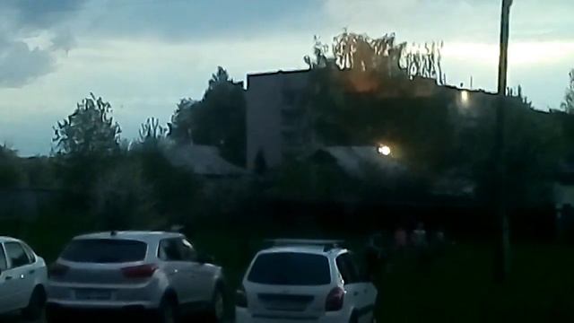 А вы ловили майских жуков в детстве ? смотреть онлайн