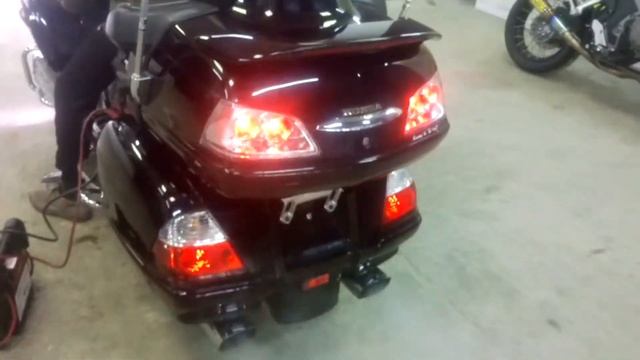 Honda GL1800 2001г. арт. 0884 смотреть онлайн