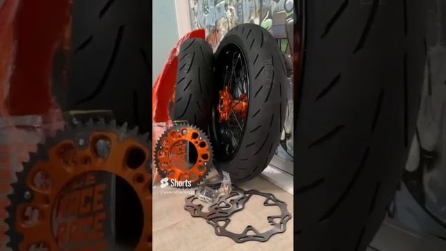 Прикупили мотарды на Regulmoto Crosstrec 300. смотреть онлайн