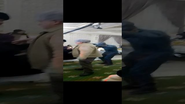 VID_20221224_191557.mp4