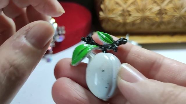56. Распаковка винтажных брошей. Фруктовое лето с eBay смотреть онлайн