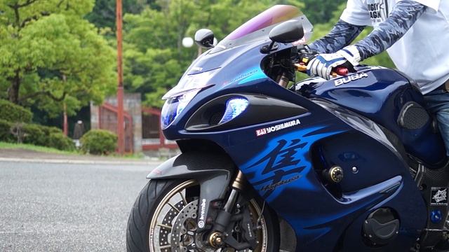 SUZUKI GSX1300R隼　メガスポーツやっぱり最高！ смотреть онлайн