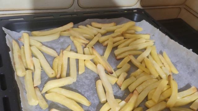 Prove di cottura patatine e sofficini con forno De Longhi EO32852 Sfornatutto MAXI смотреть онлайн