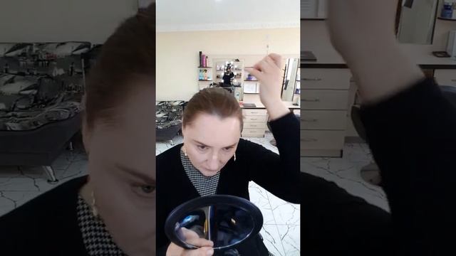 Макияж, который легко повторить. Сам себе визажист. смотреть онлайн