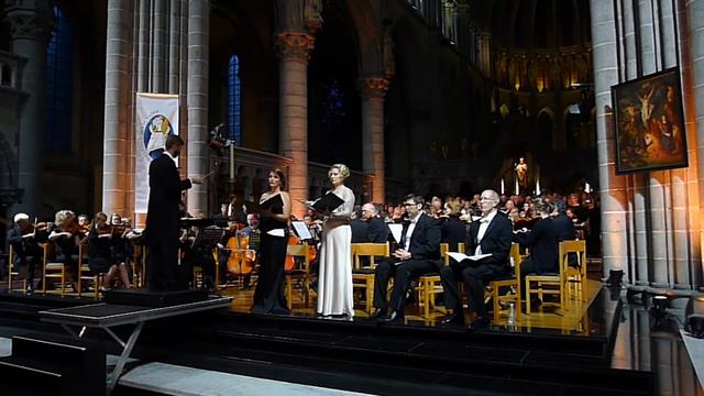 Eric Choate Conducts Verdi's Requiem (highlights) смотреть онлайн