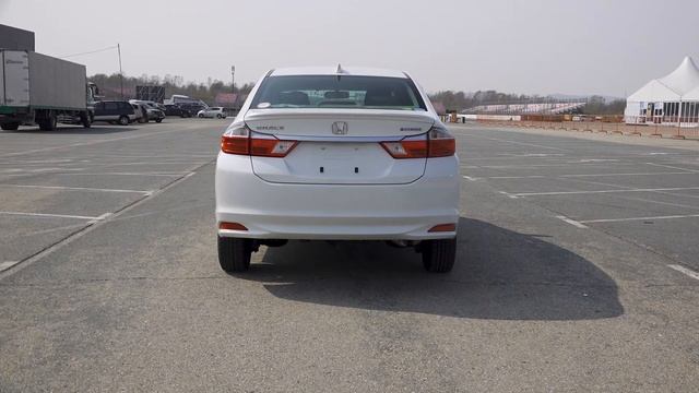 Обзор Honda Grace 2016 года