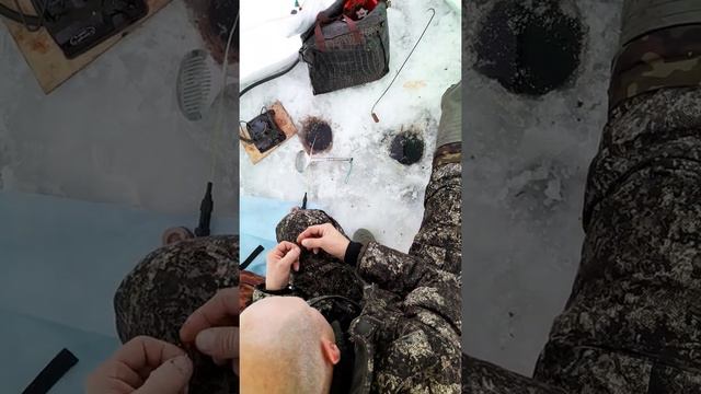 2021.12.26. УДАЧНАЯ РЫБАЛКА В МИНУС 25. с ВЕТРОМ В ПАЛАТКЕ КОМФОРТНО ТЕПЛО! озеро ТАУШКАН. смотреть онлайн