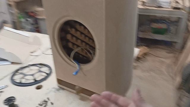 Наборный сабвуфер на Morel смотреть онлайн