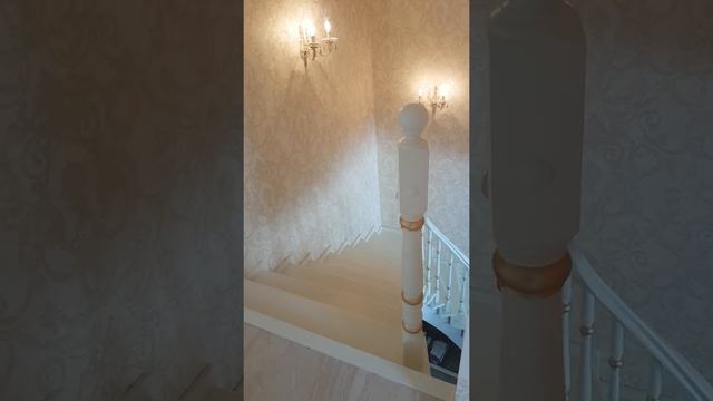 Лестница из массива Бука от компании Александрийские лестницы г. Краснодар 29.07.18 смотреть онлайн