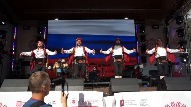 Турецкие танцы, Фестиваль Турции 2019. Turkish dances, Turkey Festival 2019 смотреть онлайн