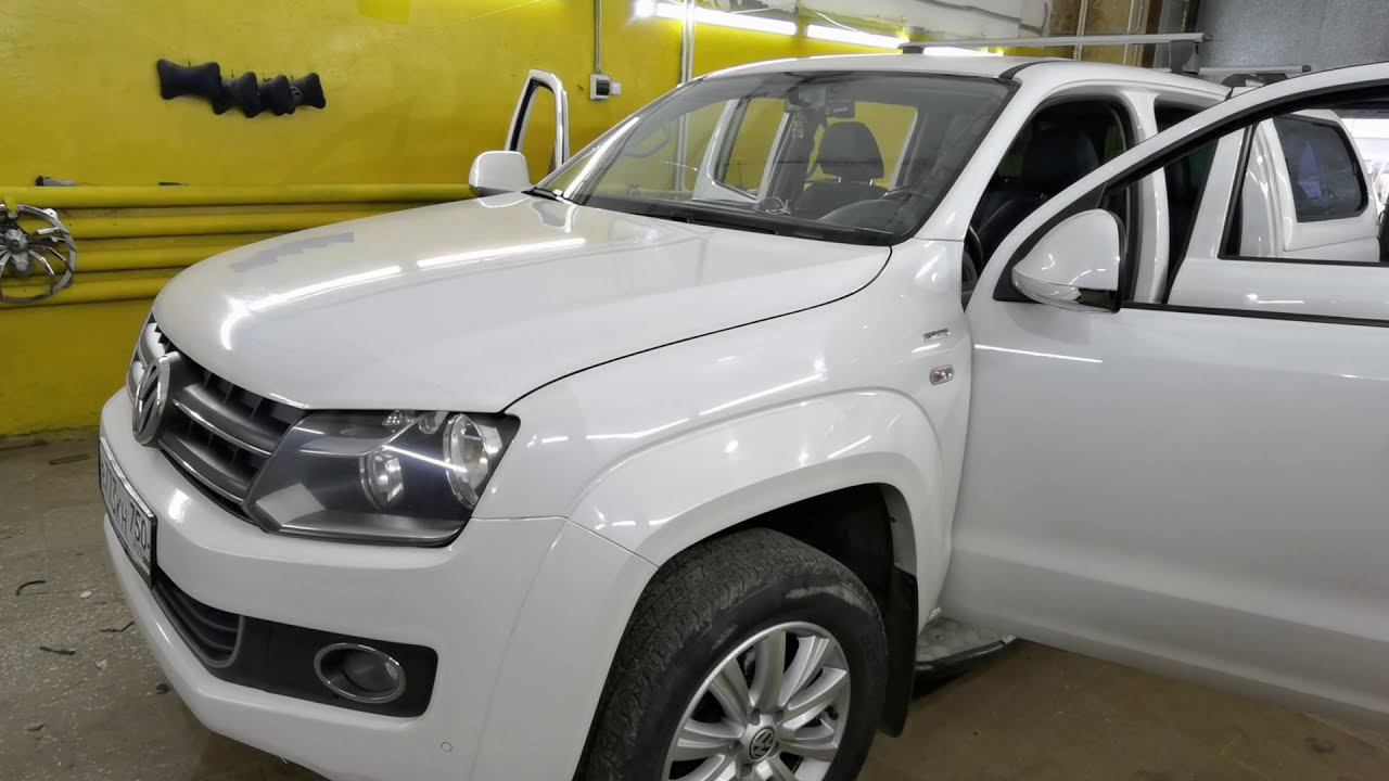 Чехлы на Volkswagen Amarok, серии "Aurora" - серая строчка смотреть онлайн